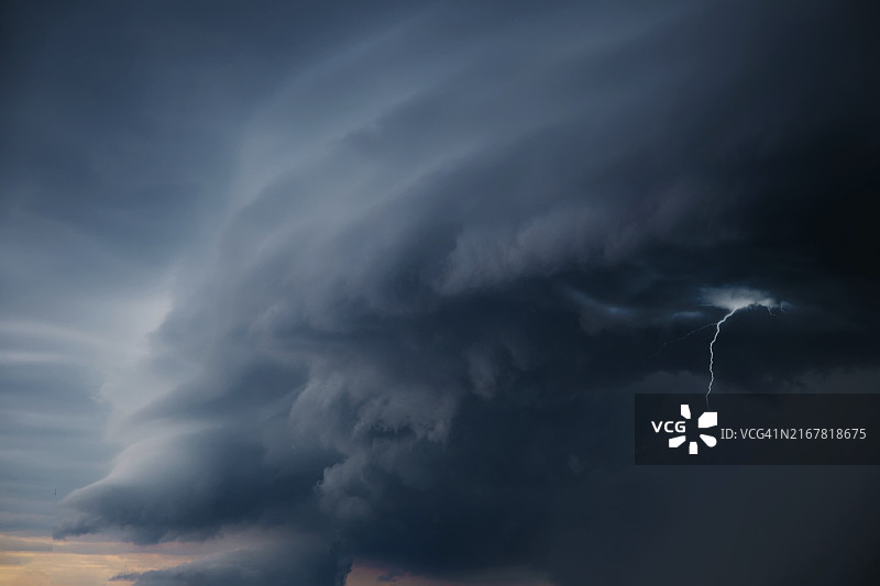 加拿大多伦多，GTA地区，龙卷风和飓风造成财产损失和省内中断，北美图片素材