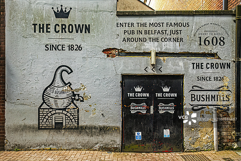 贝尔法斯特皇冠酒馆，英国北爱尔兰图片素材