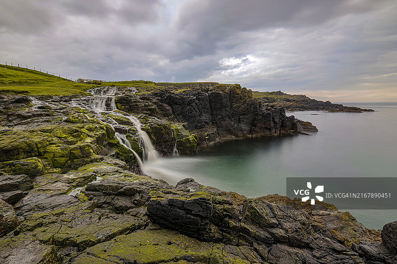 英国北爱尔兰邓塞韦里克瀑布图片素材