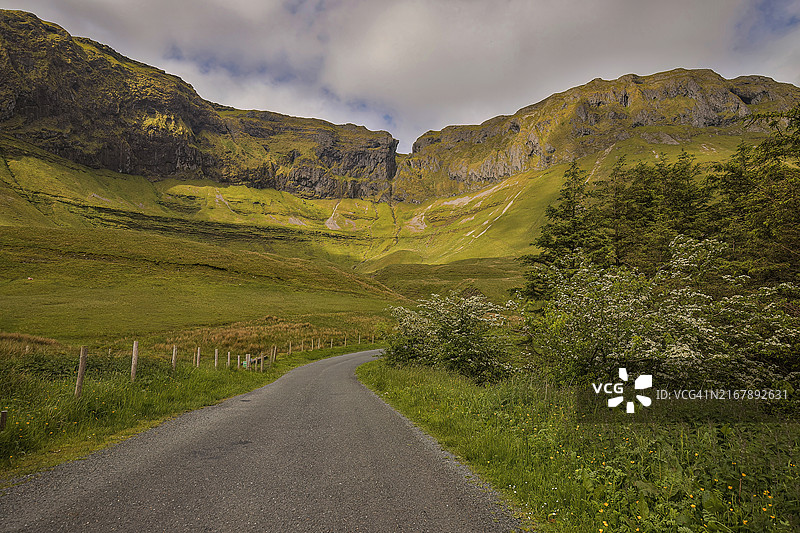 爱尔兰共和国斯莱戈郡的格莱尼夫马蹄谷图片素材