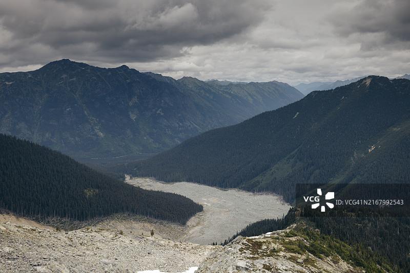 Joffre山滑坡残骸鸟瞰图图片素材