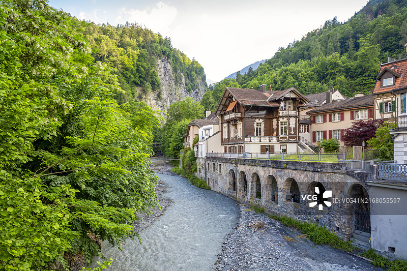 瑞士圣加伦州巴德拉加兹的塔米纳河图片素材