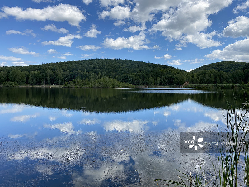 罗马尼亚布泽乌Chiliile湖泊的迷人景色图片素材