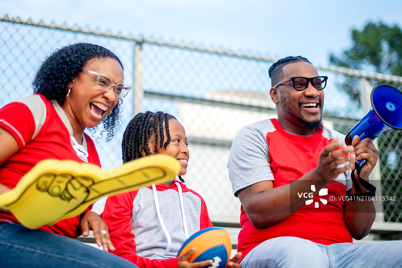 兴奋的体育迷图片素材