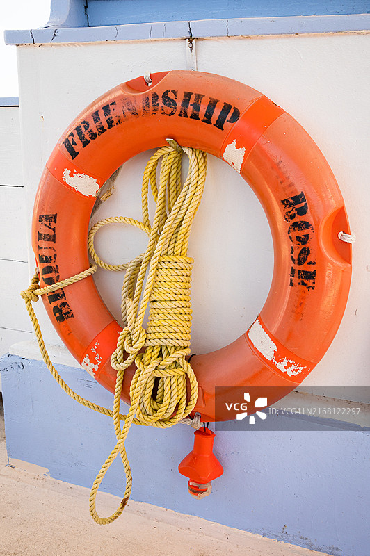 圣文森特和格林纳丁斯，贝基亚岛帆船上的救生圈图片素材