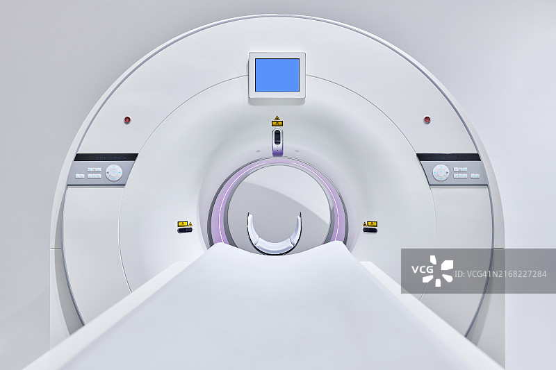现代核磁共振成像仪仰视图片素材