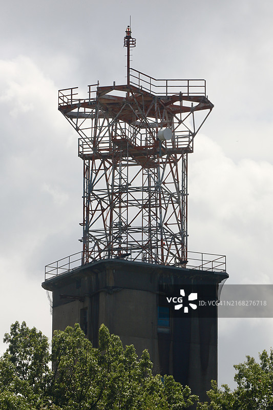 20世纪50年代的微波塔网络图片素材