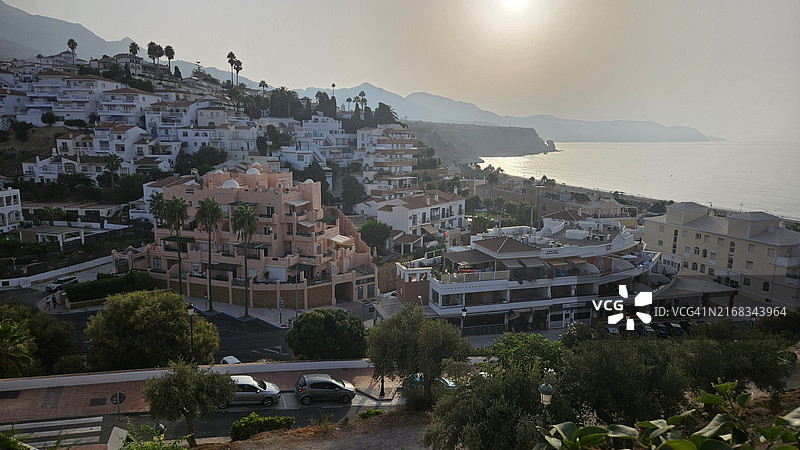 马拉加省内尔哈市布里亚纳海滩图片素材