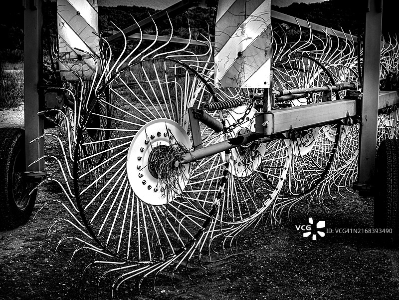 南方艺术：农用搂草机图片素材