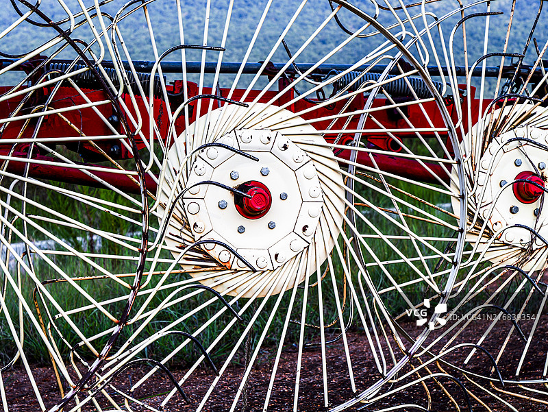 南方艺术：农用搂草机图片素材