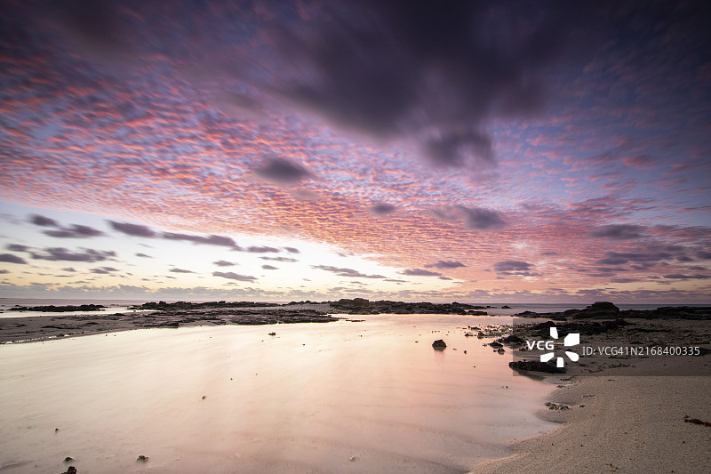 毛里求斯印度洋蓝色泻湖日出长曝光图片素材