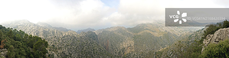 马略卡岛的特拉蒙塔纳山脉图片素材