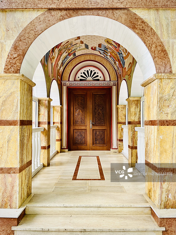 波斯尼亚和黑塞哥维那的基督教堂入口图片素材