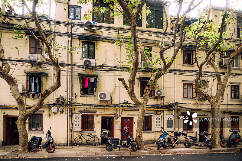 中国上海法租界传统居民楼街景图片素材