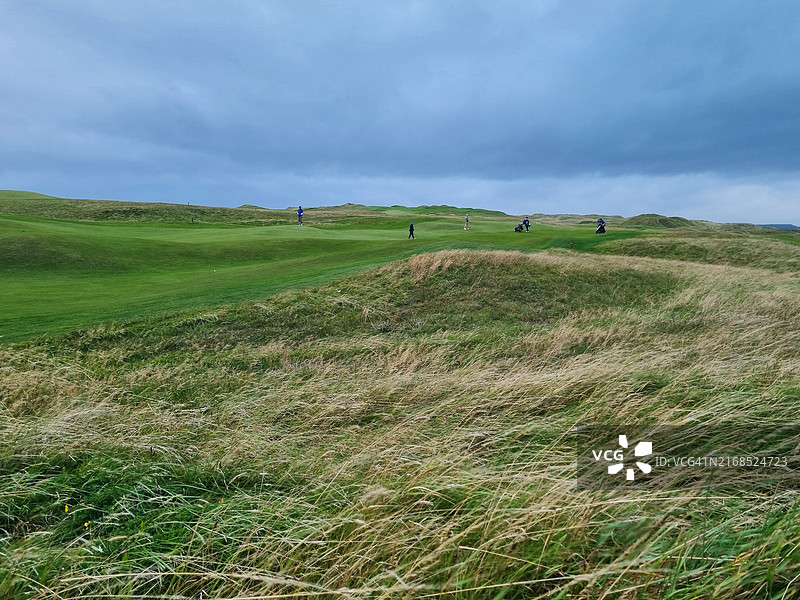 八月多云午后拉辛奇高尔夫俱乐部图片素材