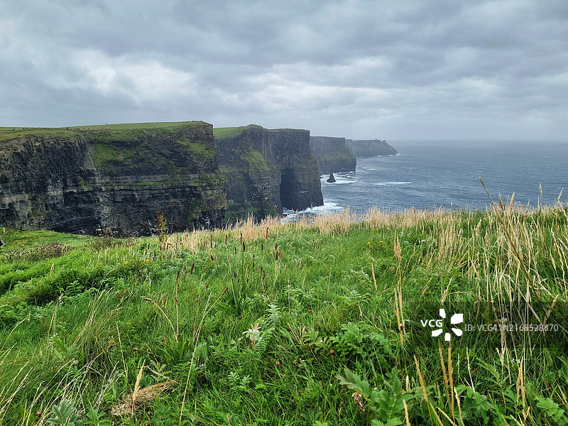 爱尔兰莫赫悬崖沿海小路景观图片素材