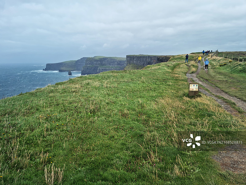 莫赫悬崖雨后风光图片素材