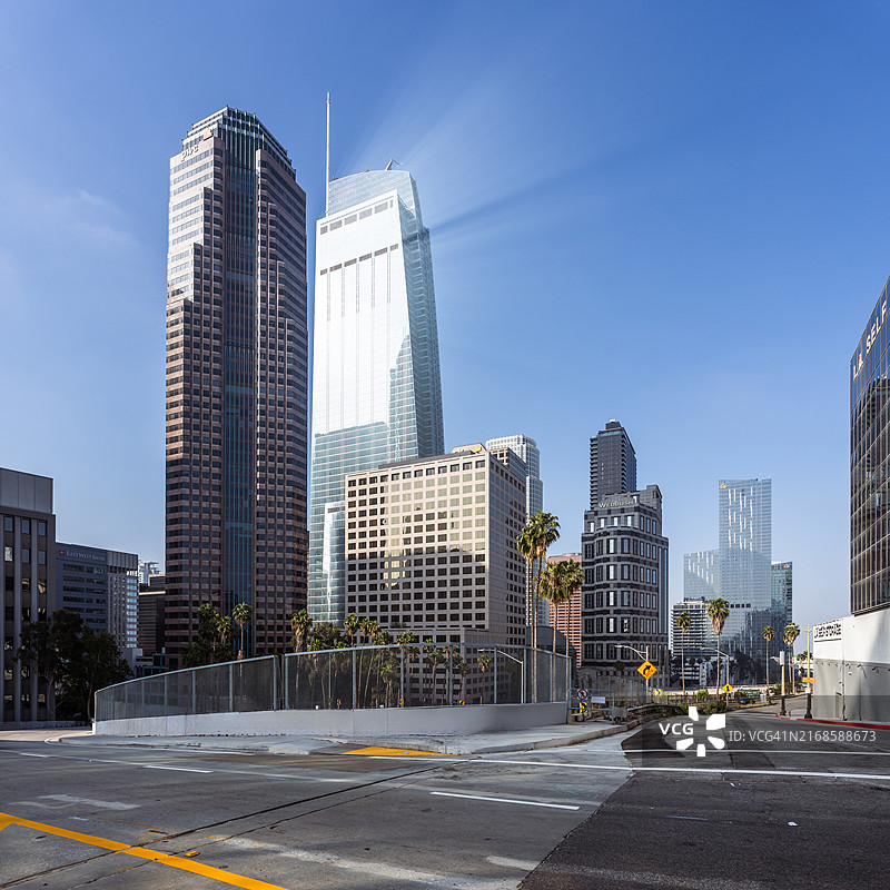 洛杉矶市中心的第六街大桥图片素材
