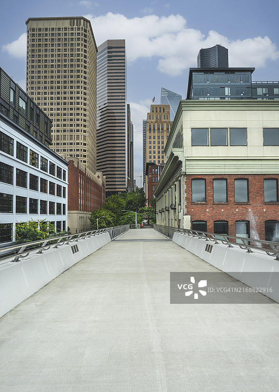 美国华盛顿州西雅图现代建筑旁的空旷广场图片素材