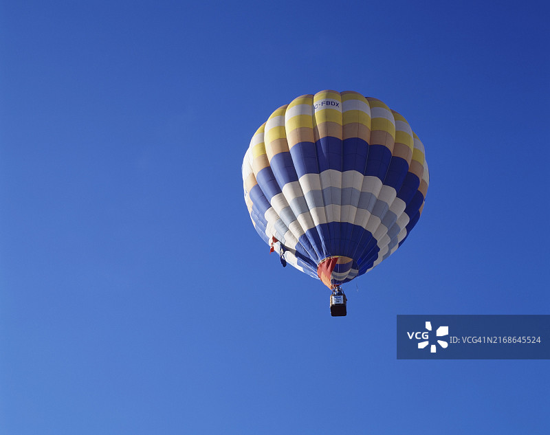飞行中的热气球，加拿大魁北克加蒂诺图片素材