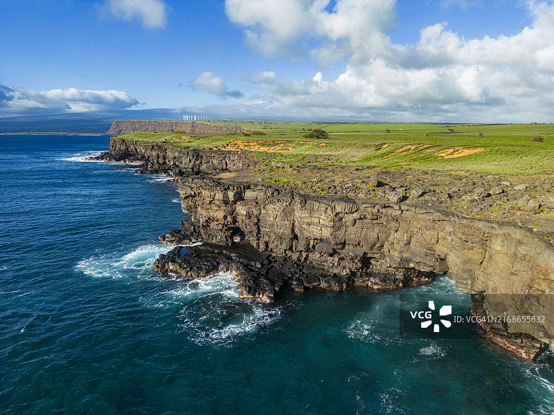 夏威夷大岛南海岸悬崖鸟瞰图图片素材