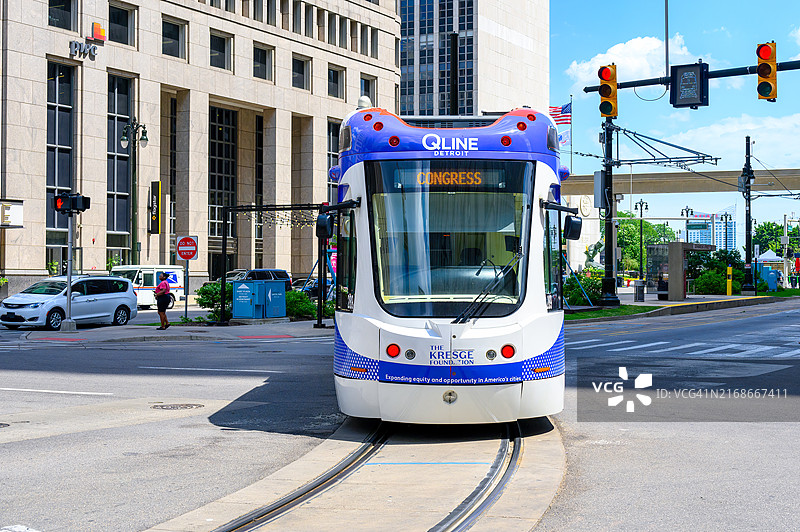 现代有轨电车公共交通图片素材