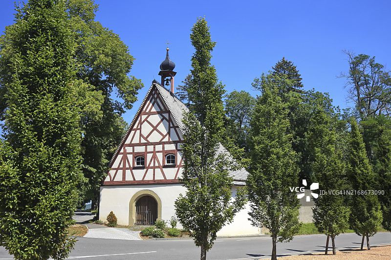 圣莱昂哈德教堂是普富伦多夫镇的景点图片素材