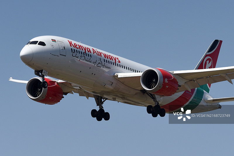 肯尼亚航空飞机降落在OR Tambo国际机场图片素材