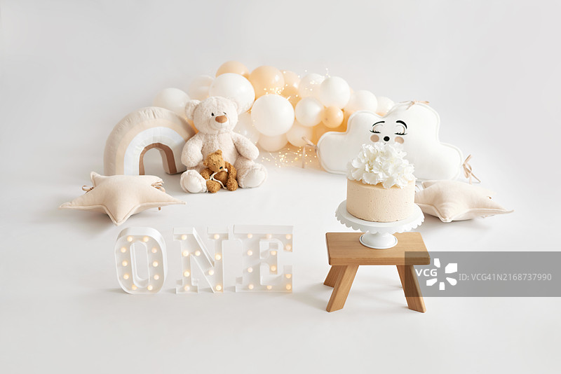 女孩一周岁生日派对图片素材