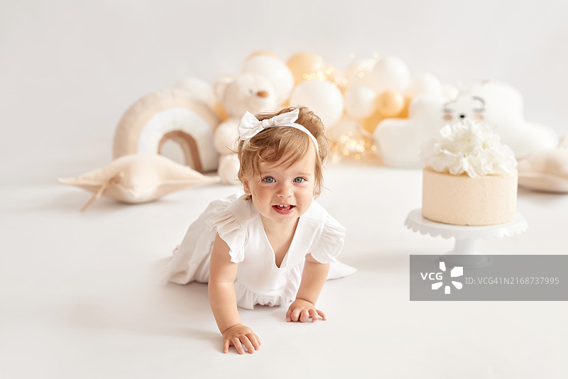 女孩一周岁生日派对图片素材