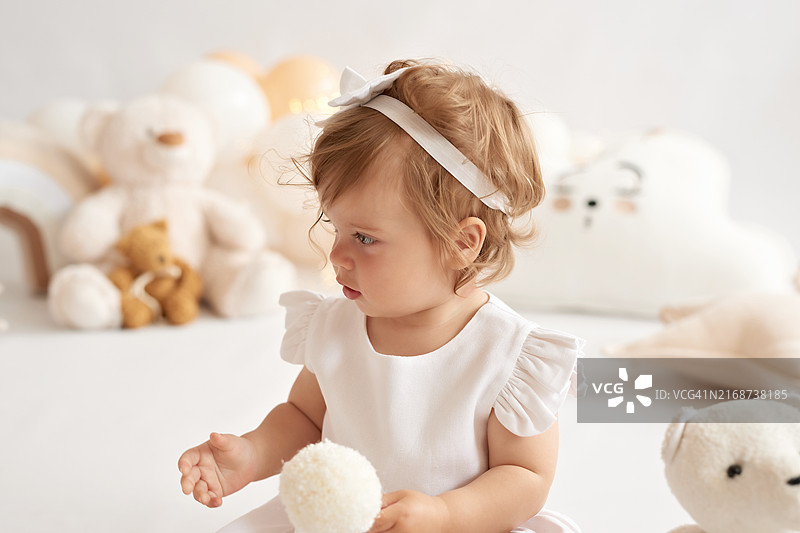 女孩一周岁生日派对图片素材