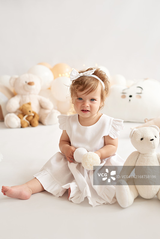 女孩一周岁生日派对图片素材