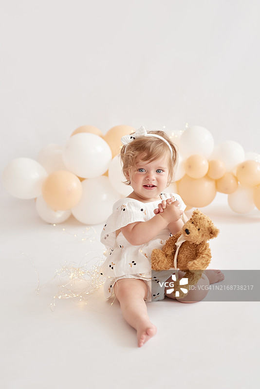 女孩一周岁生日派对图片素材