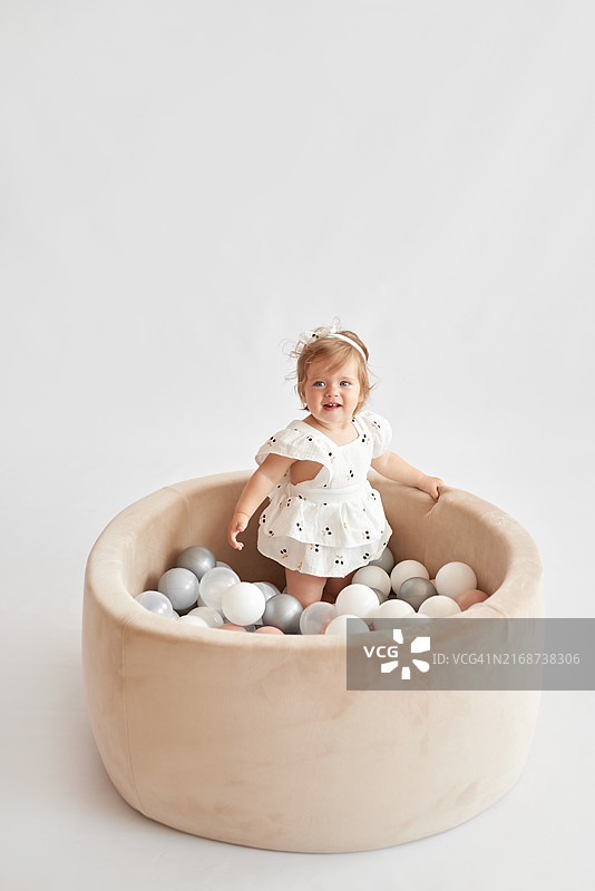 女孩一周岁生日派对图片素材