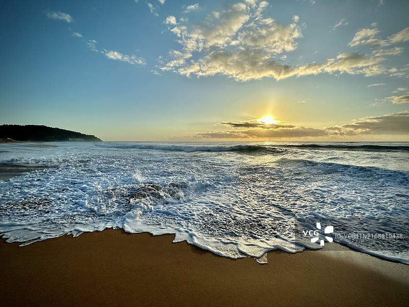 澳大利亚新南威尔士州纳拉宾日落时分的海景图片素材