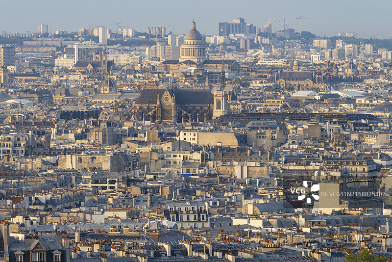 从蒙马特圣心大教堂拍摄的巴黎景色图片素材