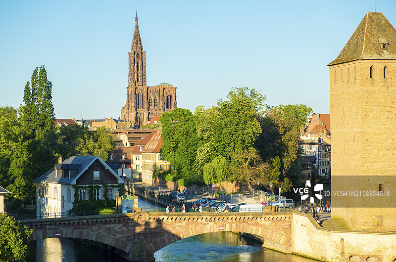 斯特拉斯堡圣母大教堂与廊桥防御塔（法国，欧洲）图片素材