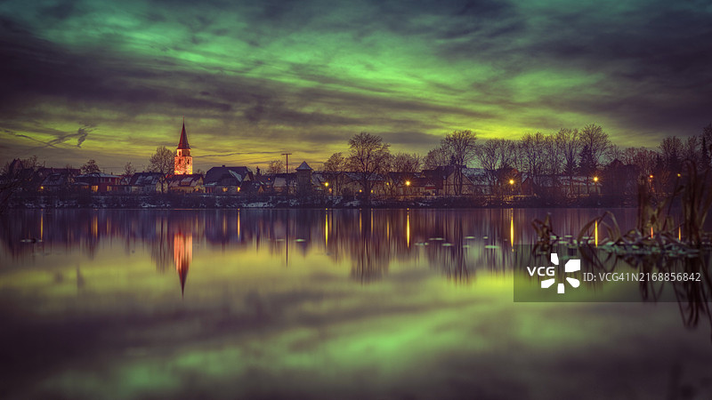 具有梦幻色彩的城市景观图片素材