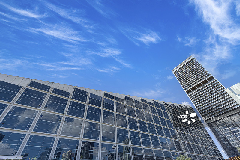 墨西哥萨波潘瓜达拉哈拉附近的现代金融中心和购物中心图片素材