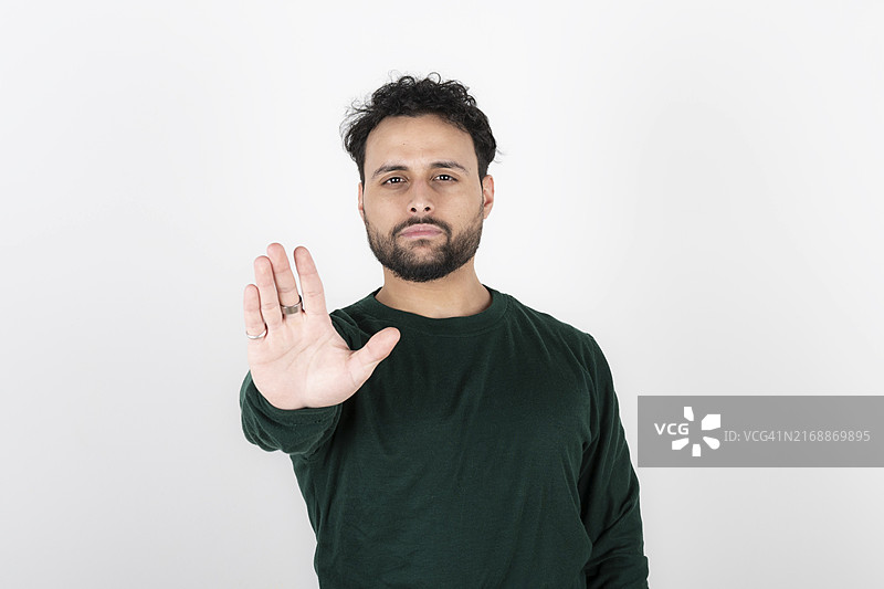 男人用手说不。停止概念图片素材