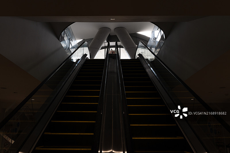 地铁扶梯图片素材