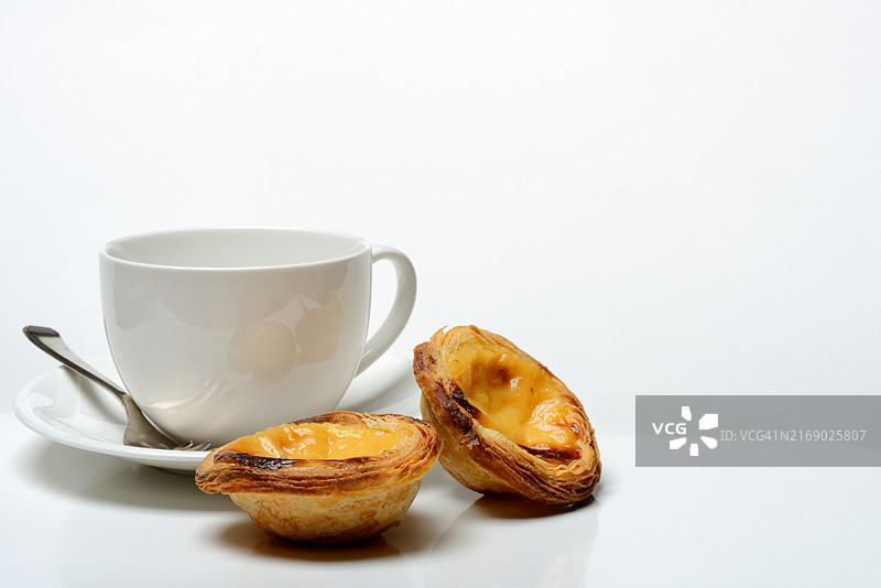 葡式蛋挞，咖啡杯，奶油蛋挞，葡萄牙特色图片素材