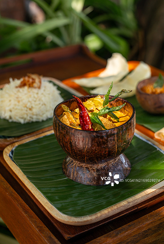 马尔代夫椰子咖喱金枪鱼饭图片素材