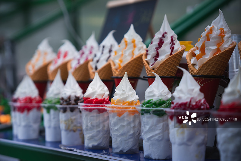 多种颜色的冰淇淋图片素材