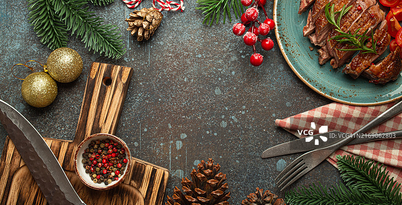节日圣诞晚餐边框背景，带有文字空间图片素材