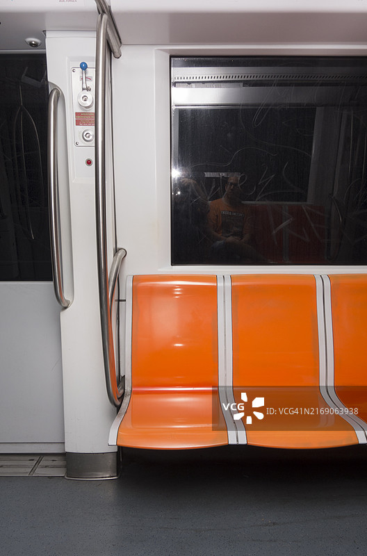 地铁列车内部图片素材