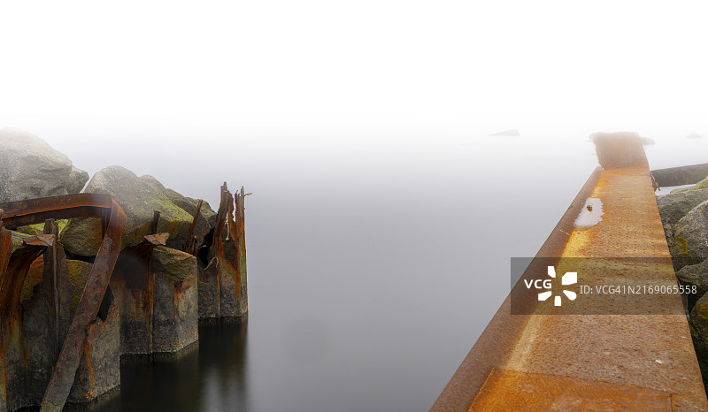 长曝光，德国梅克伦堡-前波美拉尼亚州吕根岛洛梅码头图片素材