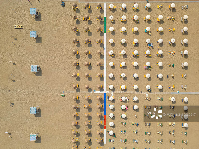 空旷的沙滩航拍图片素材