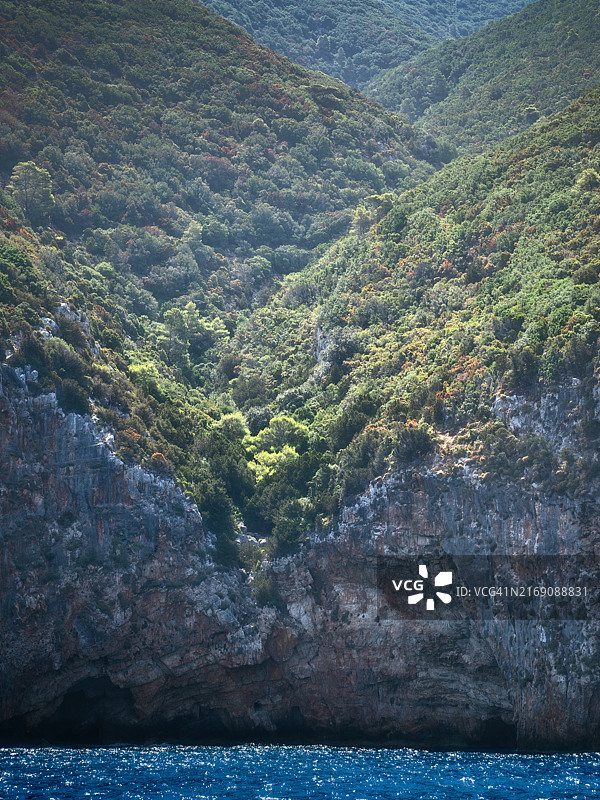 希腊扎金索斯岛的狂野海岸图片素材