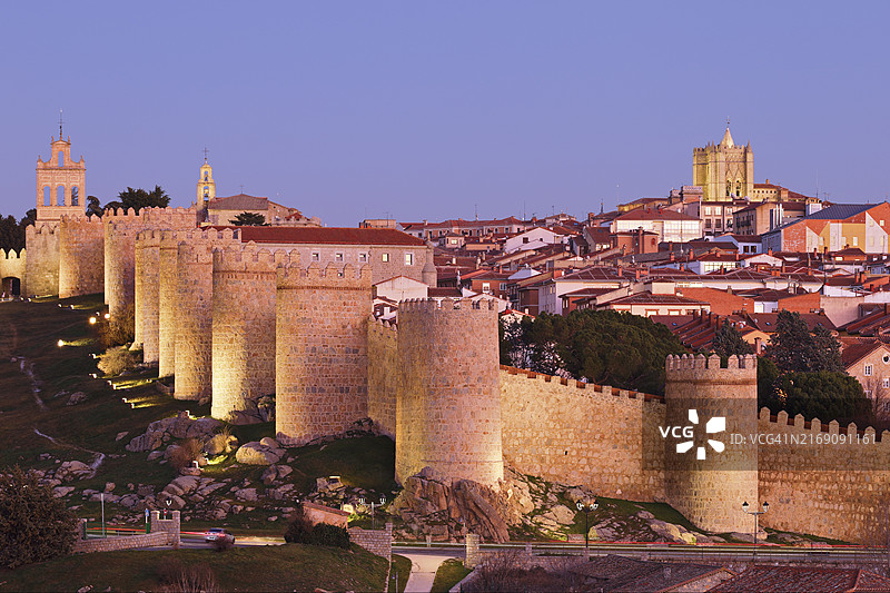 西班牙阿维拉天际线图片素材